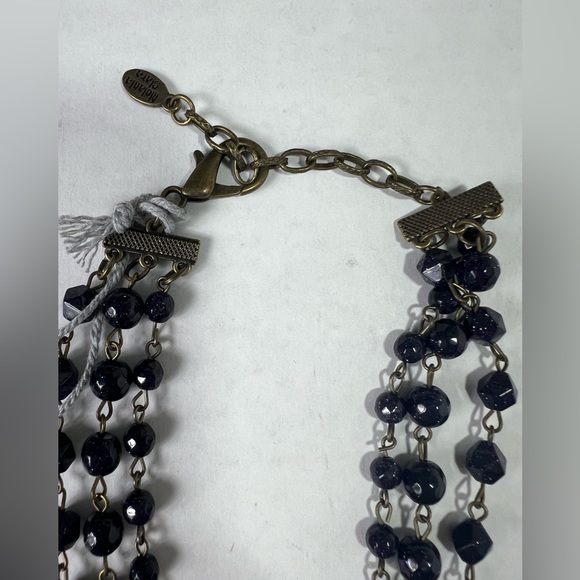 Melania Clara Necklace - Picture 6 of 7